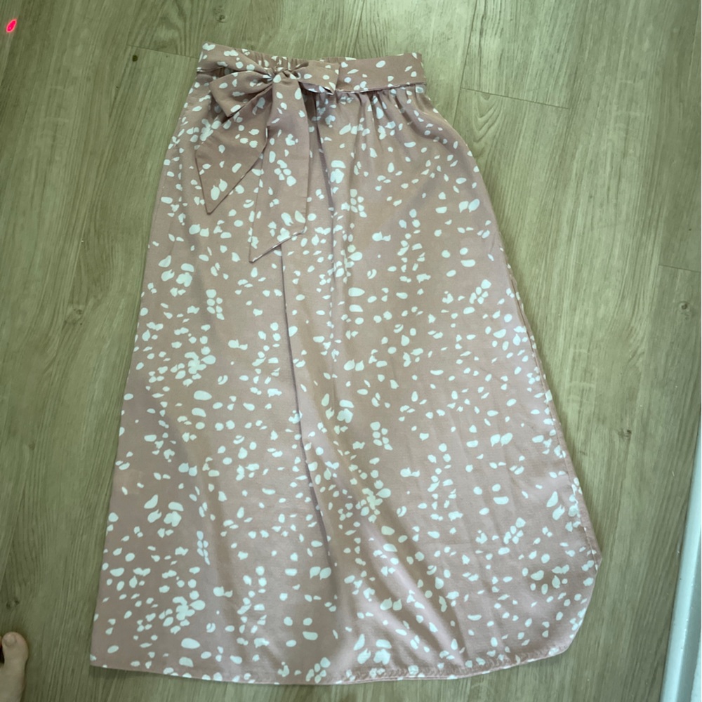 Midi length pink skirt, size small